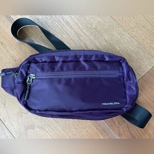 NEW Travelon Plum Belt Bag